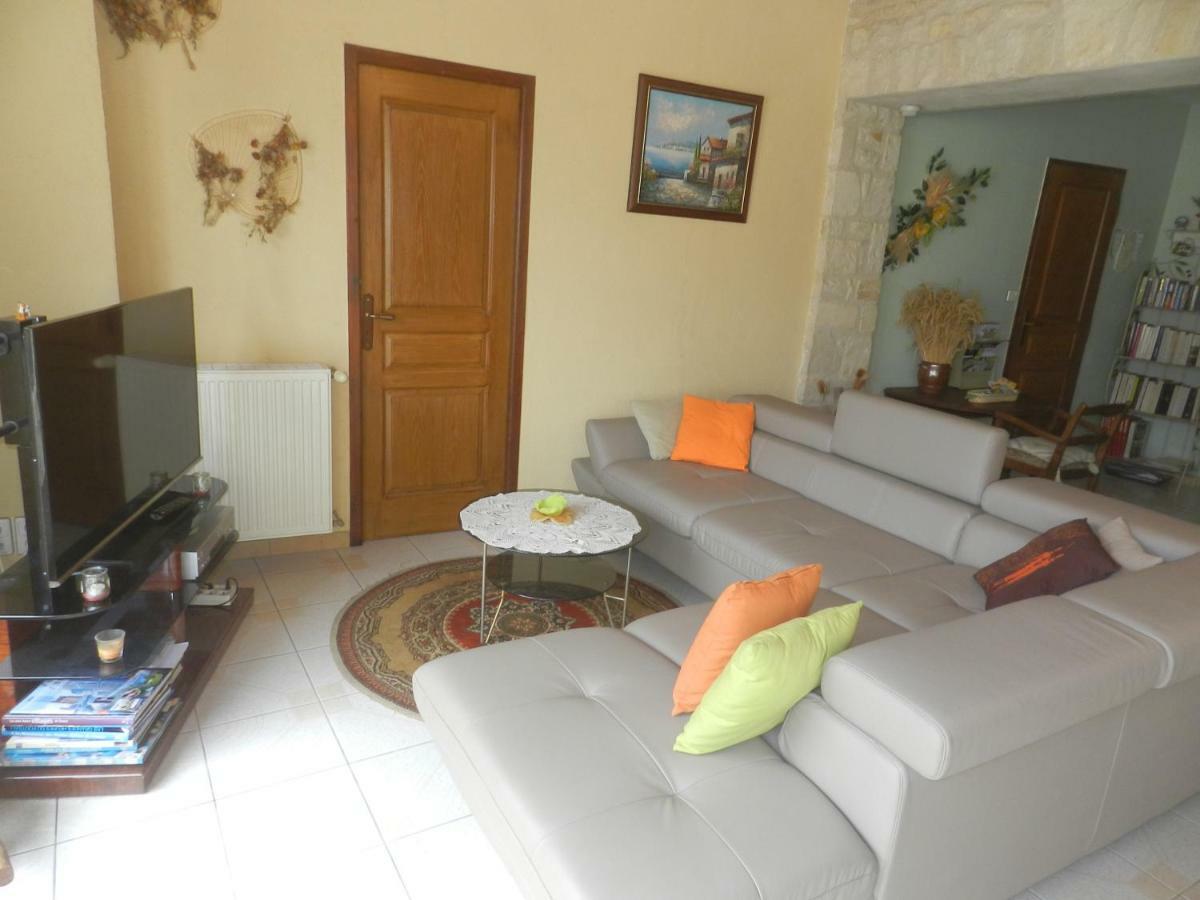 Les Quatre Saisons Villa Saint-Angeau Dış mekan fotoğraf